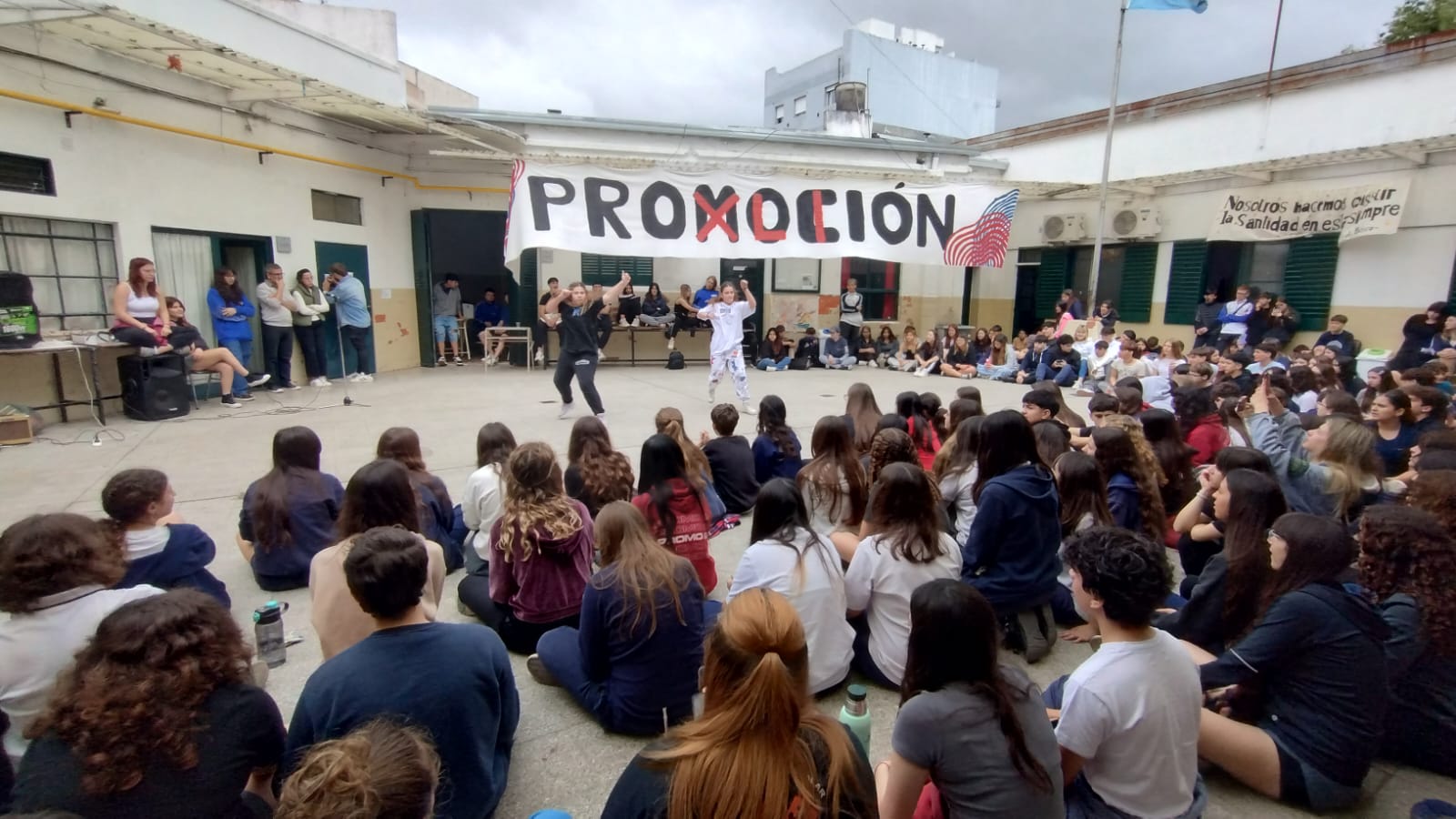 Se desarrolló la semana de las artes en el Mac Kay (19)