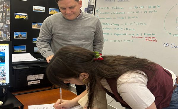 Alumna se incorpora como pasante en la Unidad de Relaciones Internacionales