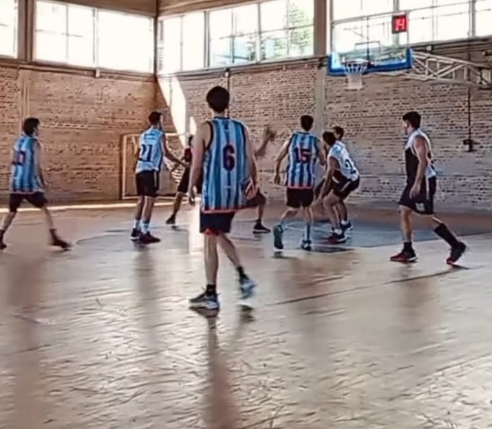 El equipo de básquet a un paso de la gloria