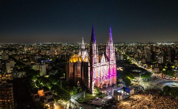 En un día histórico la Catedral volvió a brillar y sus campanas a sonar