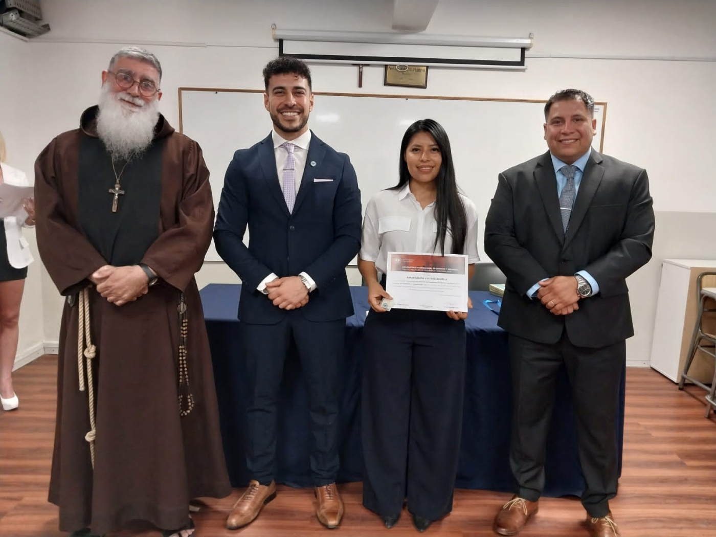 Entregan certificados de Diplomatura Internacional en Derecho y Seguridad