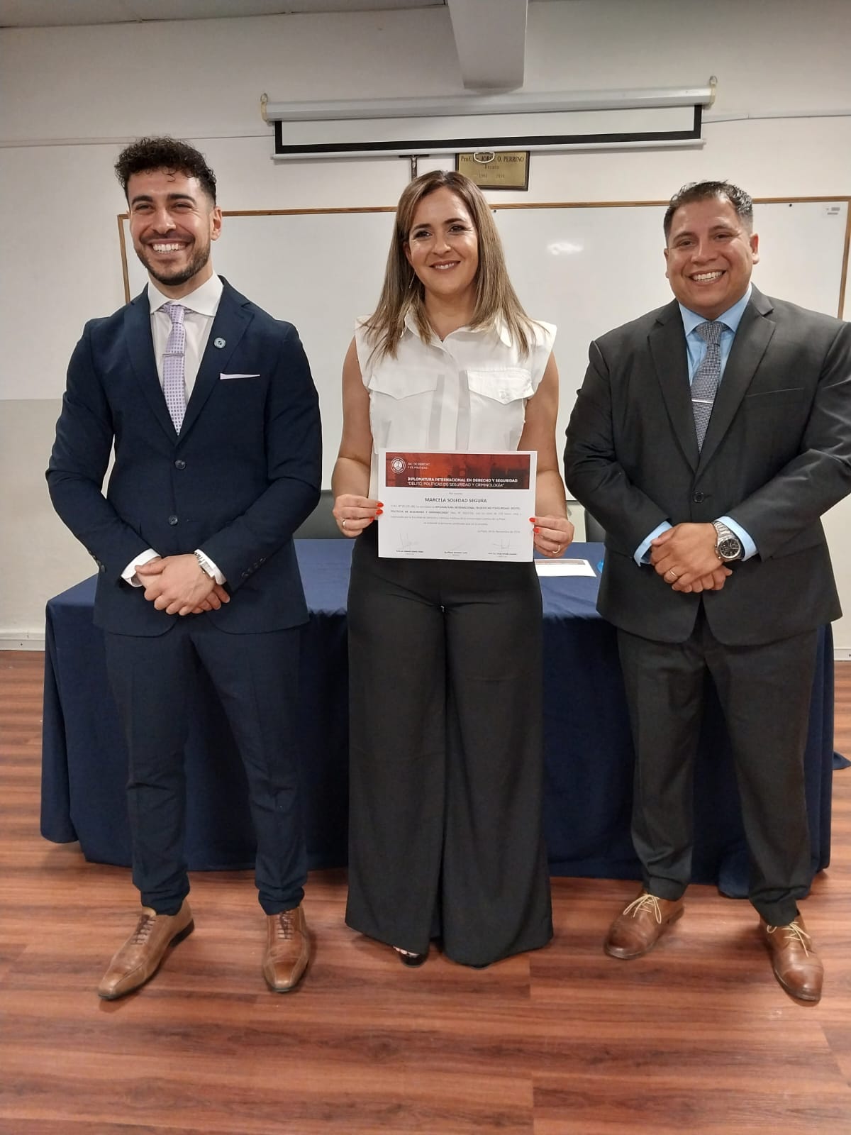 Entregan certificados de Diplomatura Internacional en Derecho y Seguridad