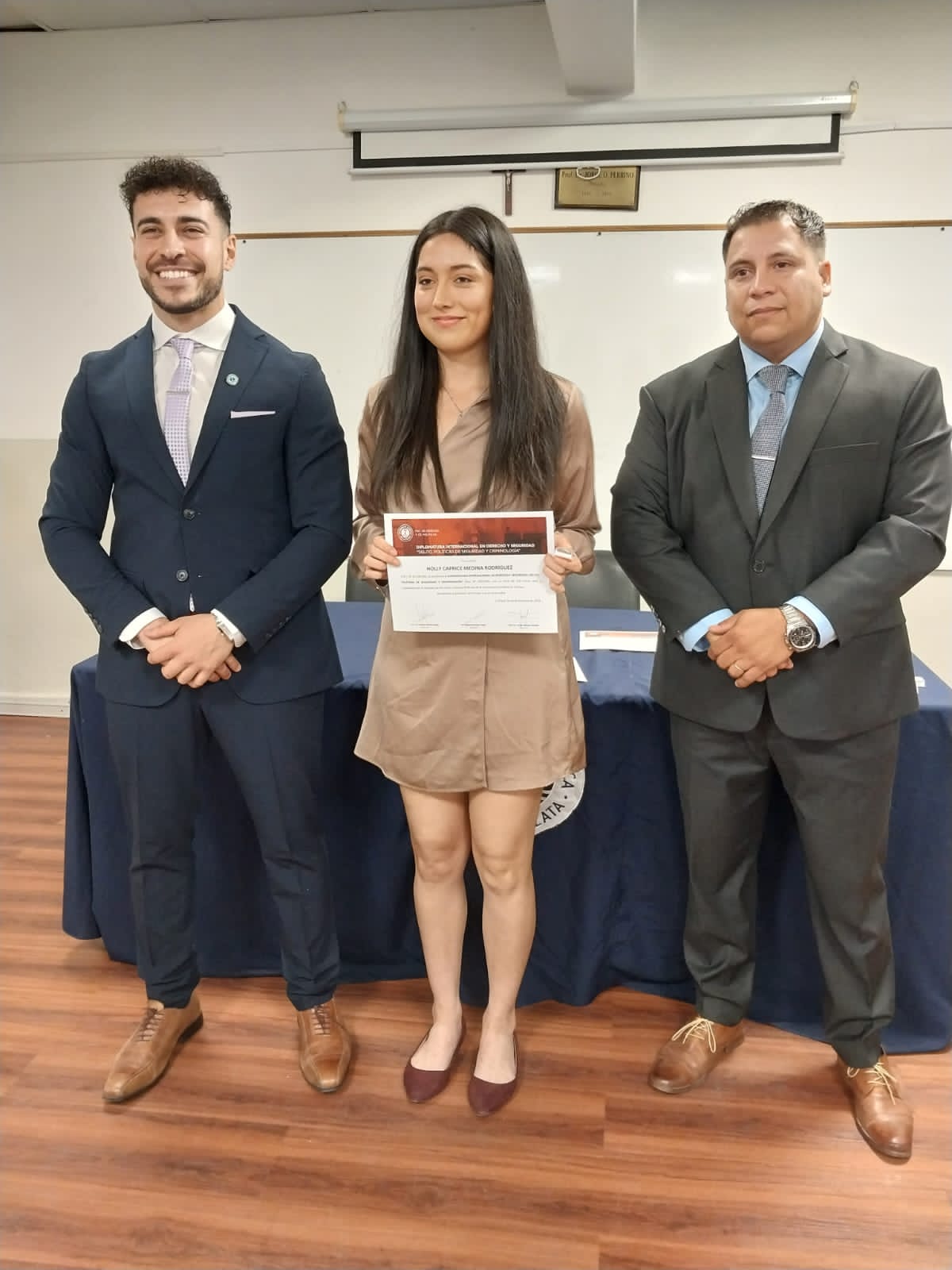 Entregan certificados de Diplomatura Internacional en Derecho y Seguridad