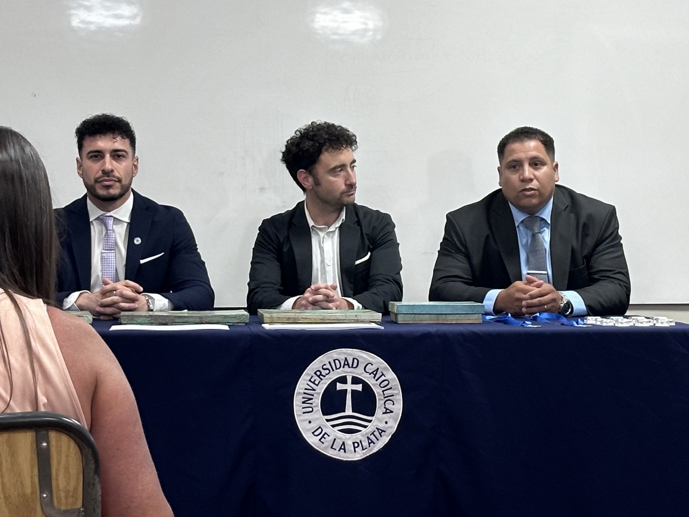 Entregan certificados de Diplomatura Internacional en Derecho y Seguridad