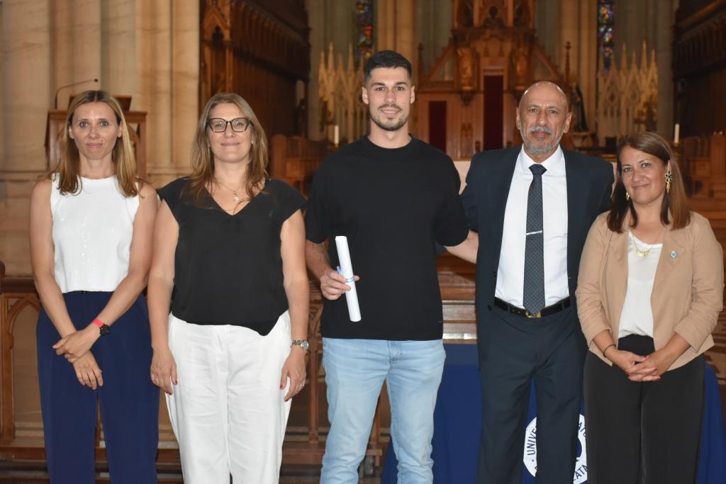 La Facultad de Ciencias de la Salud de la UCALP reconoció a sus graduados 