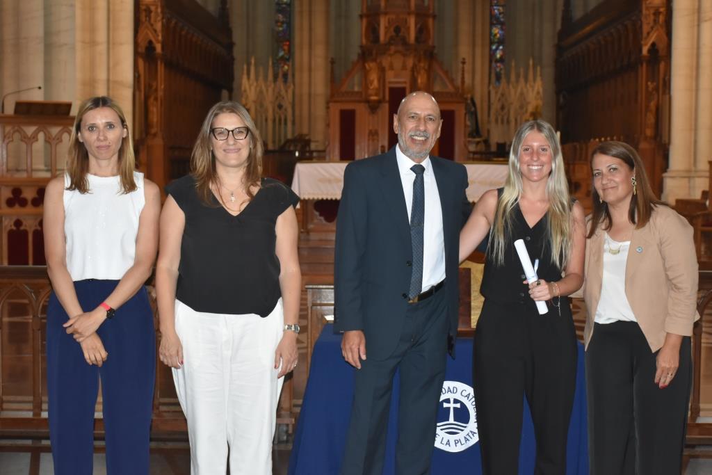 La Facultad de Ciencias de la Salud de la UCALP reconoció a sus graduados 