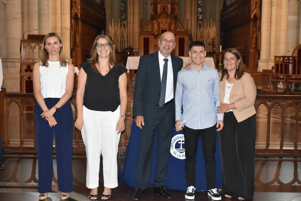 La Facultad de Ciencias de la Salud de la UCALP reconoció a sus graduados 