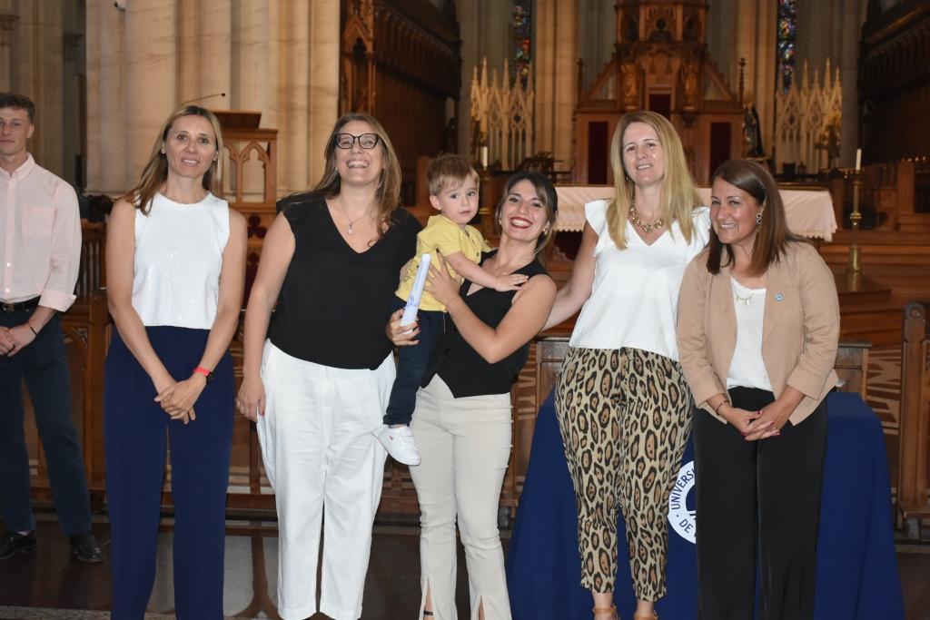 La Facultad de Ciencias de la Salud de la UCALP reconoció a sus graduados 