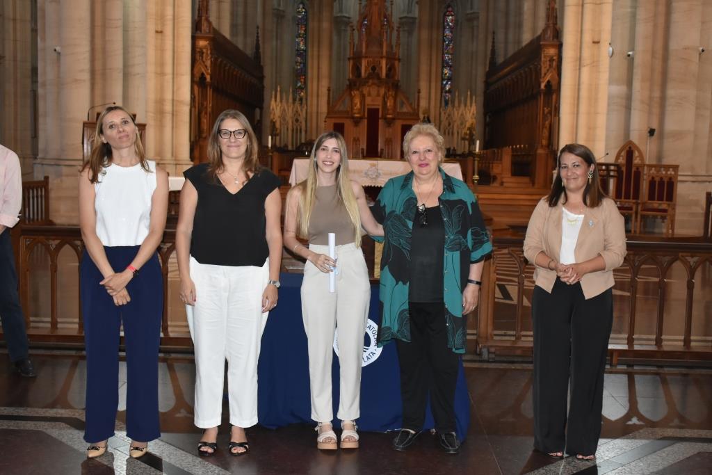 La Facultad de Ciencias de la Salud de la UCALP reconoció a sus graduados 