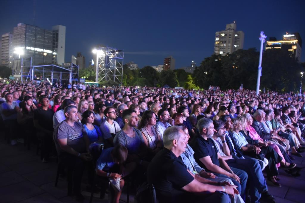 La UCALP participó de la histórica inauguración del nuevo sistema de iluminación y campanario de la Catedral 