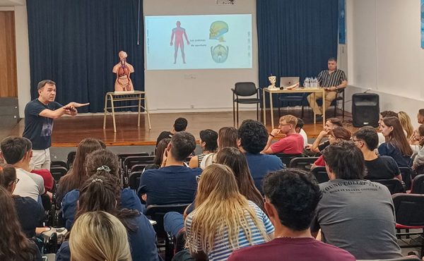 Charla sobre el Método Busquet en la Sede UCALP Bahía Blanca
