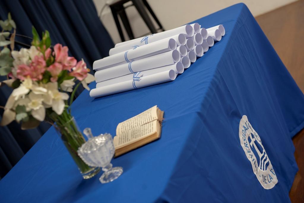 Acto de colación en Bahía Blanca 