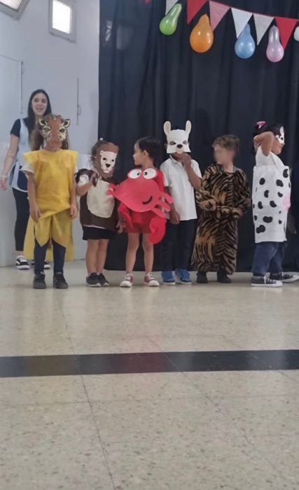 Alumnos del Jardín Estrada cerraron el proyecto literario con obras teatrales (12)