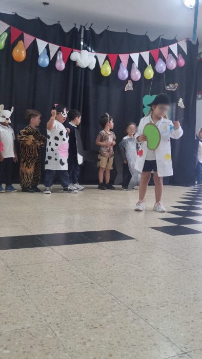 Alumnos del Jardín Estrada cerraron el proyecto literario con obras teatrales (16)