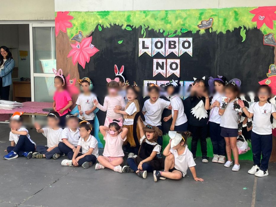 Alumnos del Jardín Estrada cerraron el proyecto literario con obras teatrales (27)