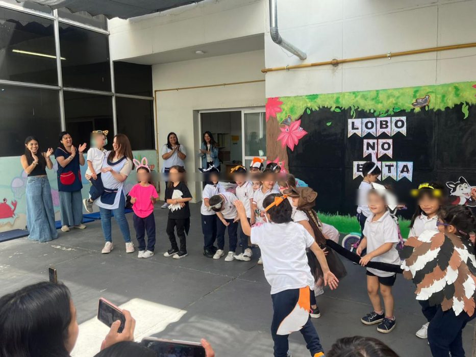 Alumnos del Jardín Estrada cerraron el proyecto literario con obras teatrales (29)