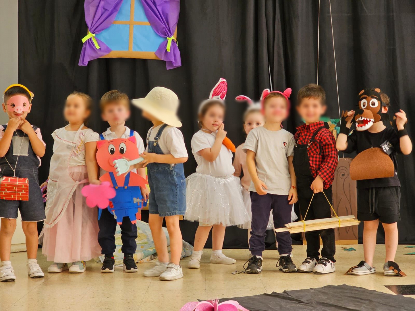 Alumnos del Jardín Estrada cerraron el proyecto literario con obras teatrales (37)