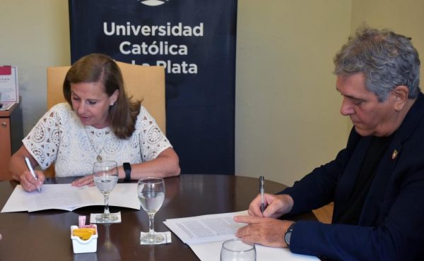 Se firmaron convenios de colaboración con el Centro Vasco y ACIMCO