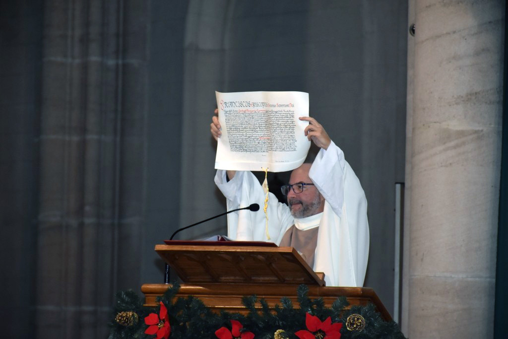 La asunción del nuevo Arzobispo en imágenes