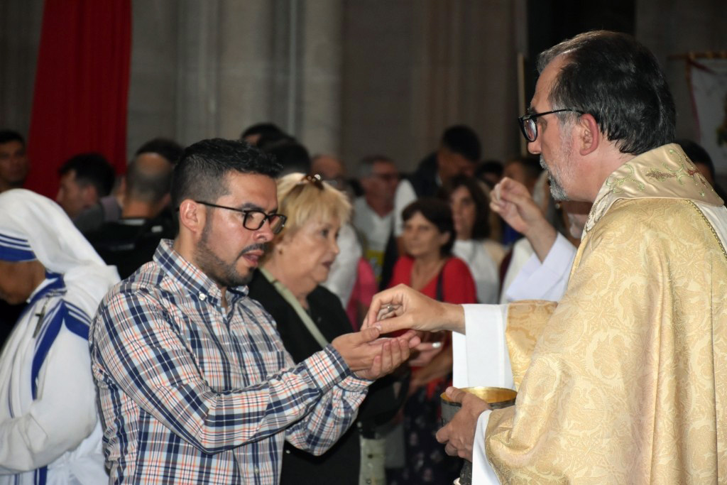 La asunción del nuevo Arzobispo en imágenes