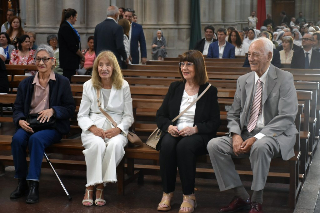 La asunción del nuevo Arzobispo en imágenes