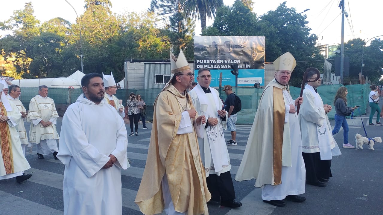 La asunción del nuevo Arzobispo en imágenes