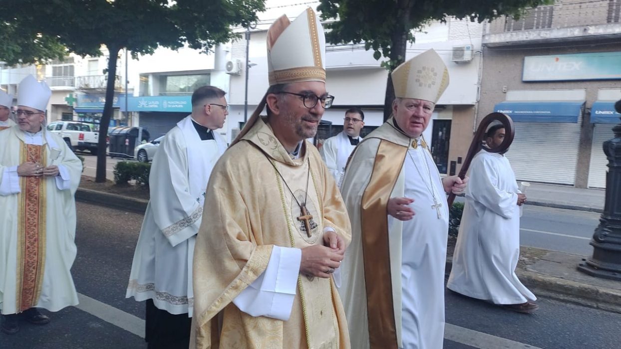 La asunción del nuevo Arzobispo en imágenes (38)