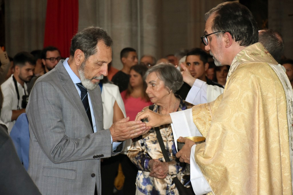 La asunción del nuevo Arzobispo en imágenes