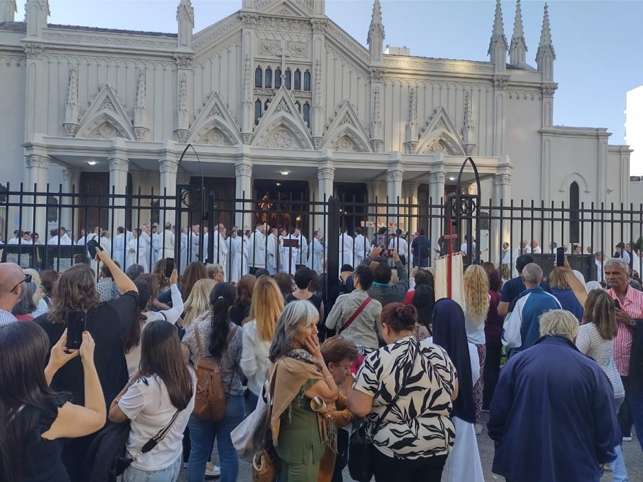 La asunción del nuevo Arzobispo en imágenes (42)