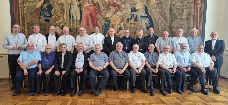 Los obispos argentinos se unen al anhelo del Papa para que la Iglesia sea lugar de cobijo