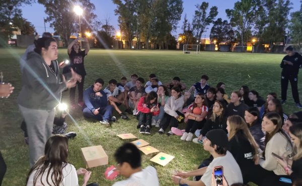 Con el tradicional fogón y una misa, despidieron a los egresados del Garicoïts