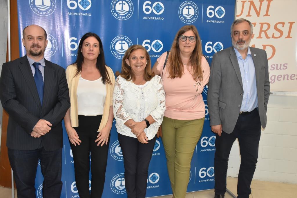 Reconocen a los alumnos que participaron de las Becas Futuros Profesionales Santander (11)