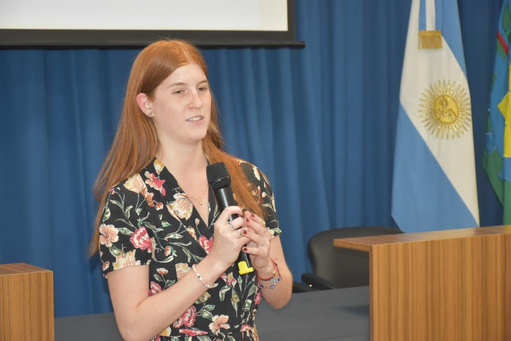 Reconocen a los alumnos que participaron de las Becas Futuros Profesionales Santander (52)