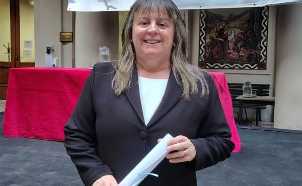 Reconocimiento a la directora de la carrera de Criminalística