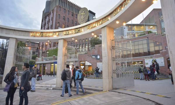 Becas para estudiar en la Universidad Católica Boliviana “San Pablo”