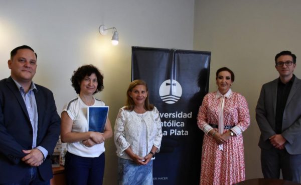 Convenio de colaboración con la Universidad Quetzalcóatl en Irapuato