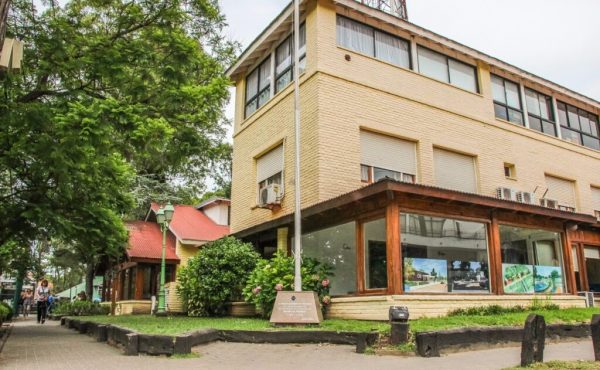 La UCALP firmó un convenio con la Municipalidad de Pinamar