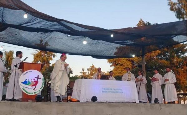 Mons. Carrara animó a los misioneros a ser portadores de Jesús, “la luz esperada”