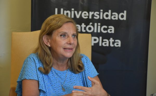 “Enseñar para generar dignidad, formar excelentes profesionales y mejores personas atentas a las necesidades de los otros”