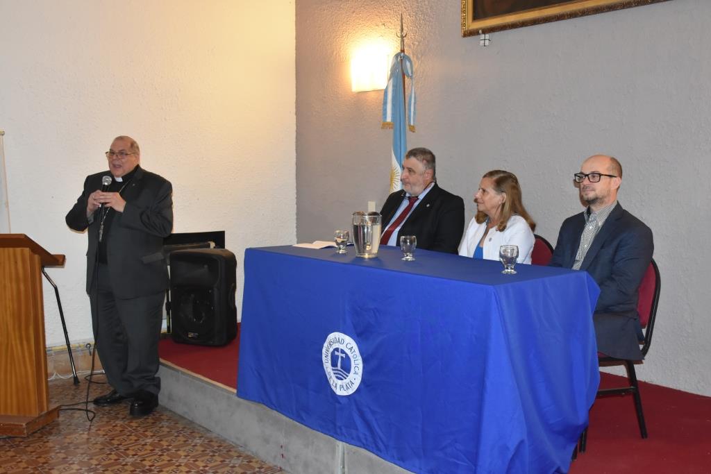 Nuevos profesionales surgen de la Facultad de Ciencias Exactas e Ingeniería