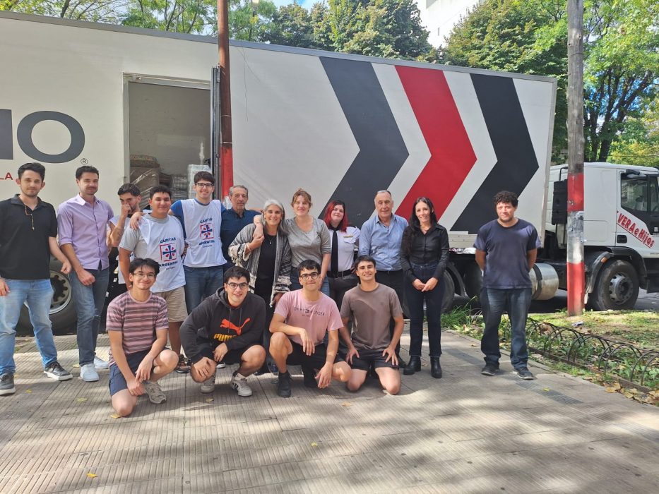 Un nuevo camión con donaciones partió desde La Plata y ya arribó a Bahía Blanca