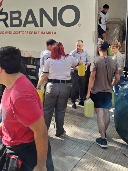 Un nuevo camión con donaciones partió desde la UCALP hacia Bahía Blanca (17)