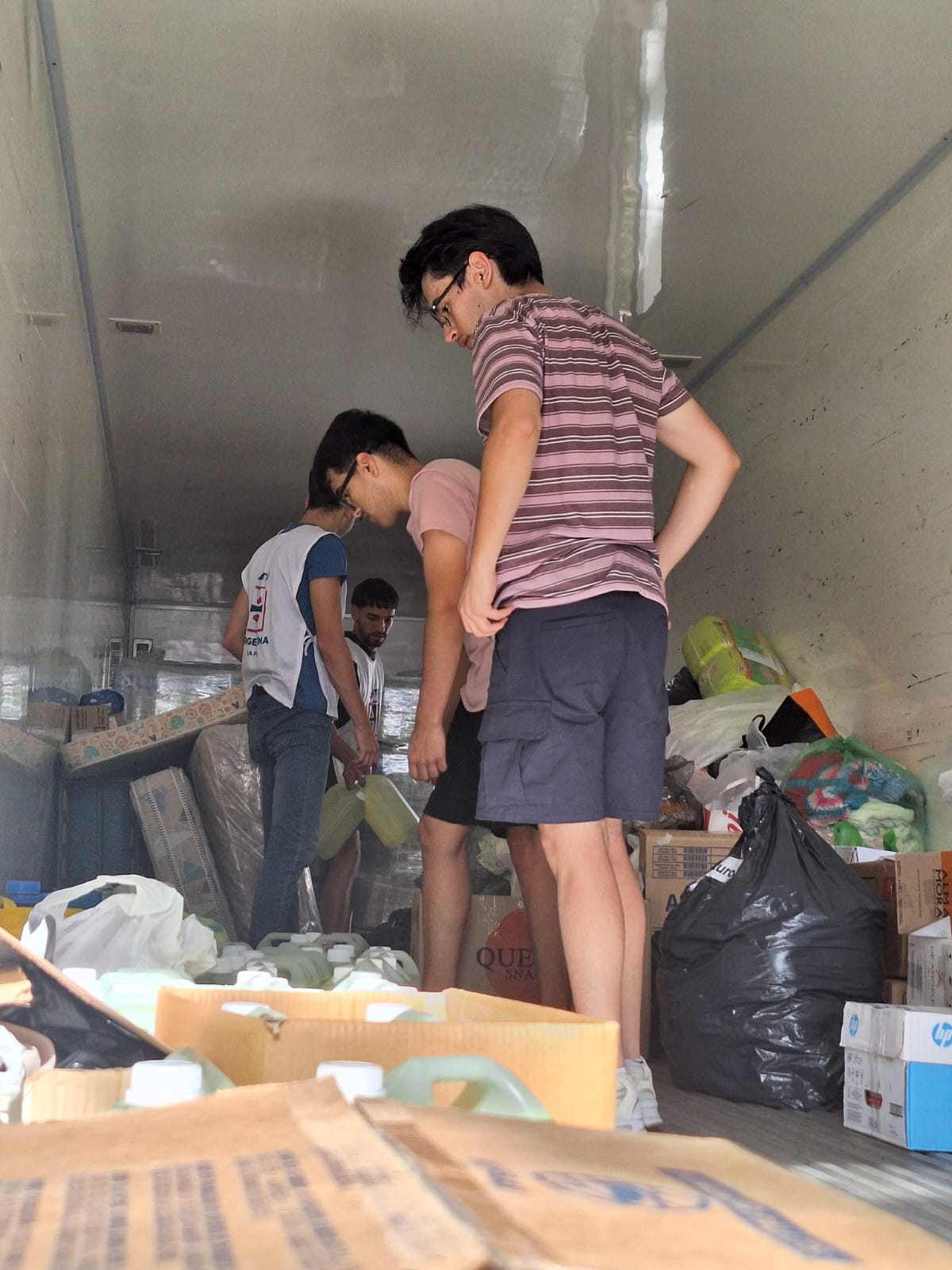 Un nuevo camión con donaciones partió desde la UCALP hacia Bahía Blanca