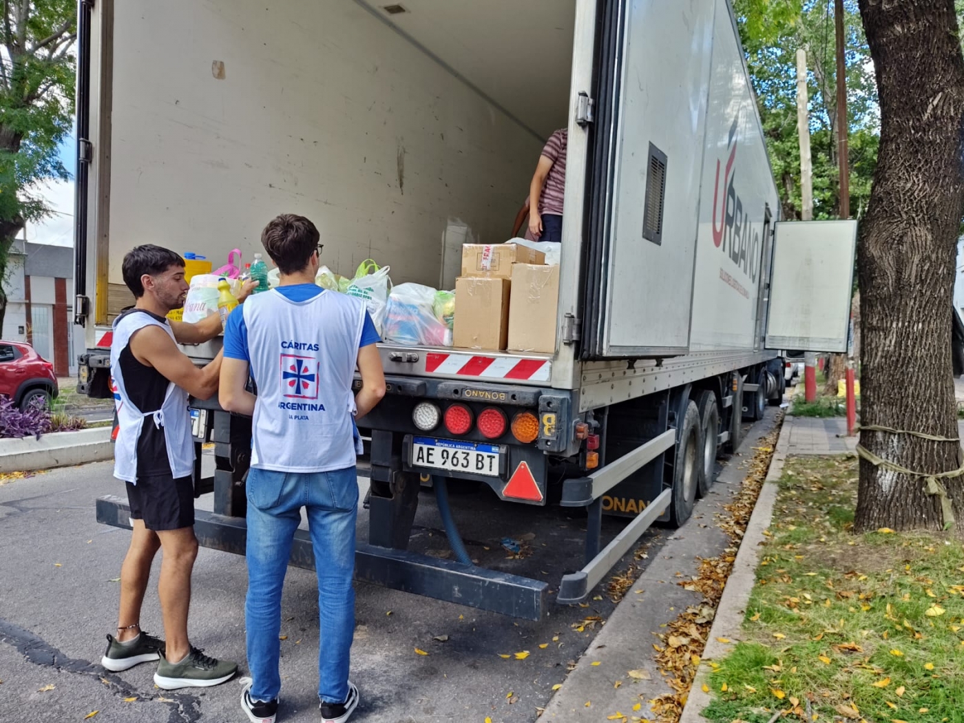 Un nuevo camión con donaciones partió desde la UCALP hacia Bahía Blanca
