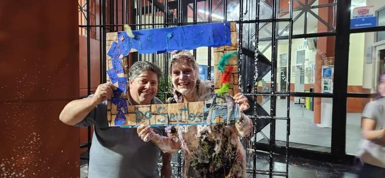 Festejar ayudando: los egresados de la UCALP sumaron su aporte solidario para Bahía Blanca