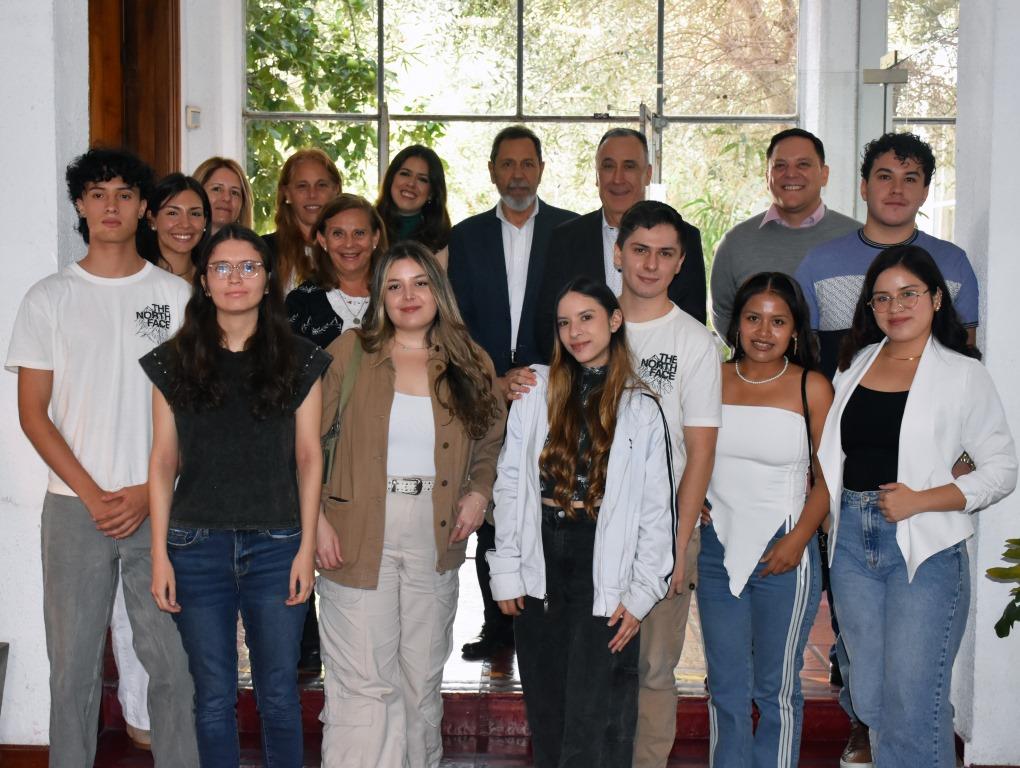 La UCALP le dio la bienvenida a estudiantes internacionales