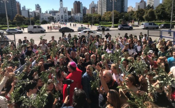“Que esta Semana Santa nos renueve en la fe, la esperanza, el amor a Jesús y a los hermanos”