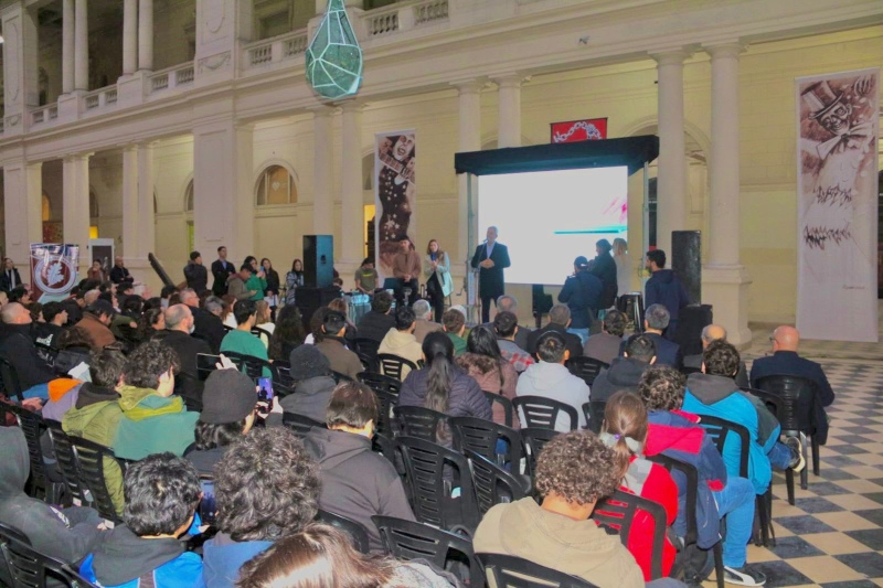La UCALP presentó sus carreras digitales en el Pasaje Dardo Rocha