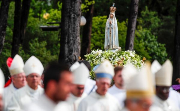 Nuestra Señora de Fátima: el recuerdo de un sentido mensaje del Papa Francisco a los platenses