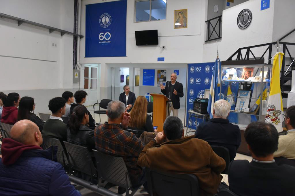 Conversatorio y muestra para recordar la visita de Juan Pablo II a la Argentina